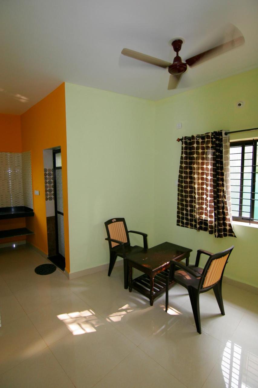Rudra Holidays Guest House 아람볼 외부 사진