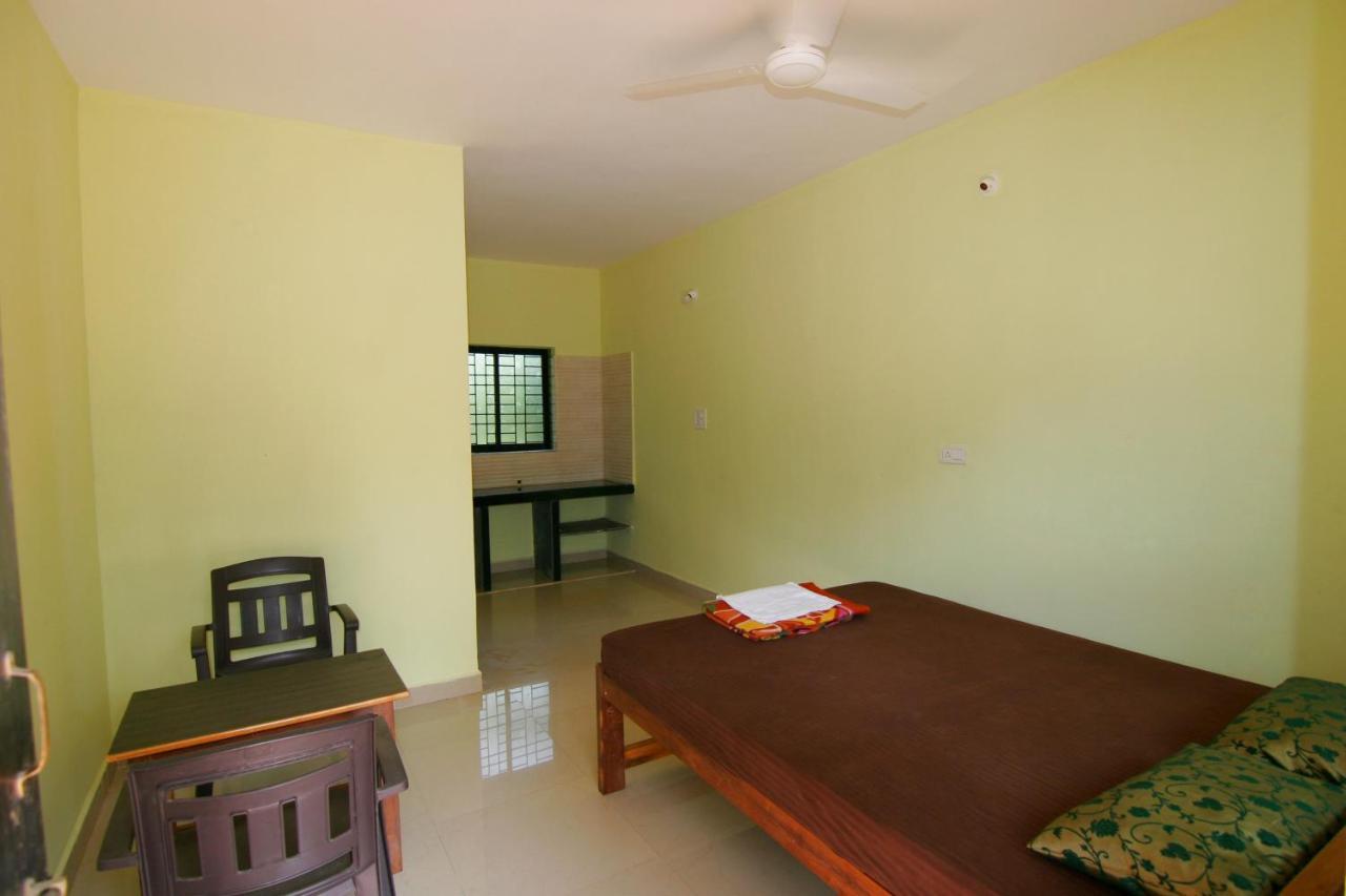 Rudra Holidays Guest House 아람볼 외부 사진