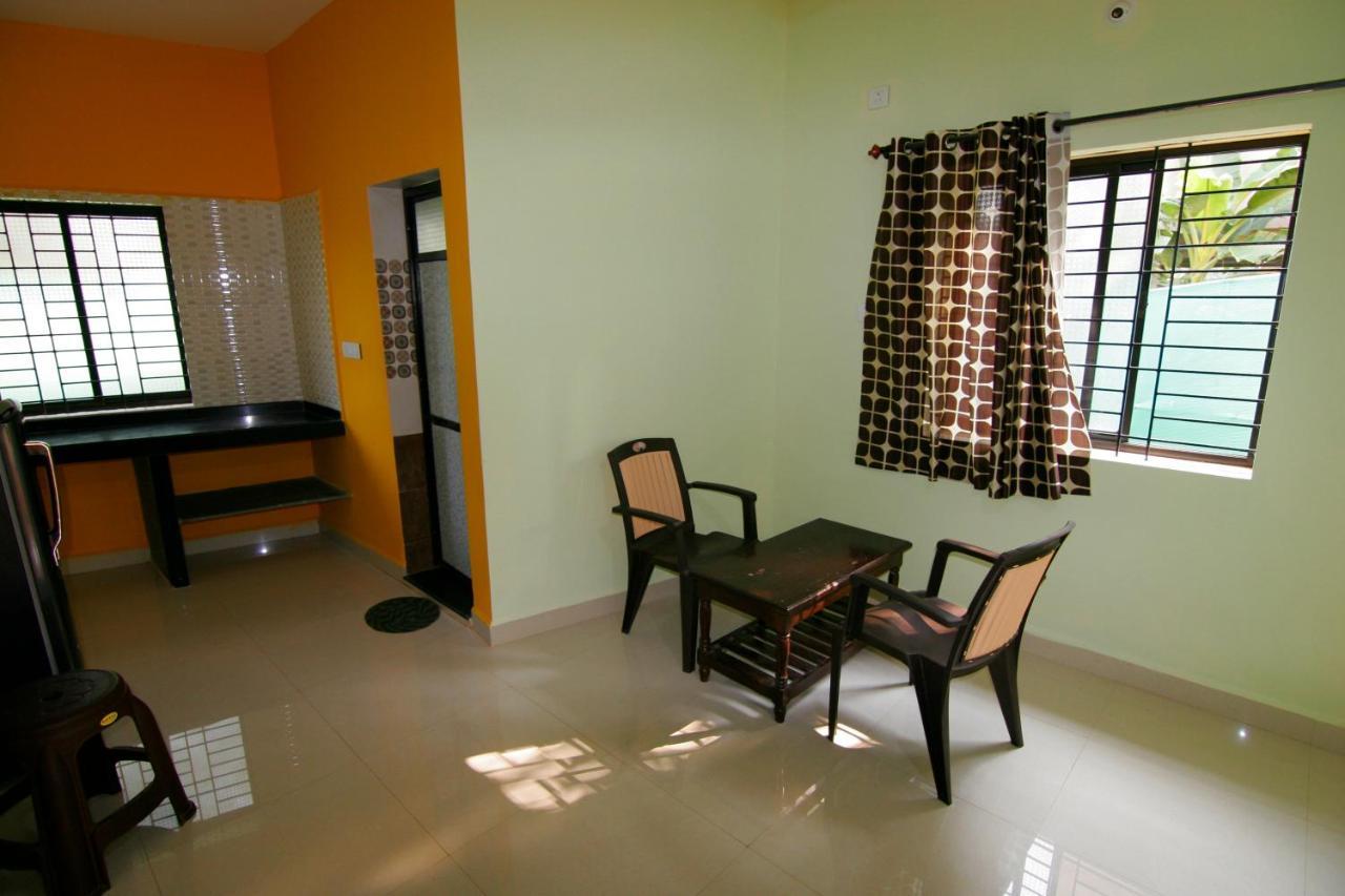 Rudra Holidays Guest House 아람볼 외부 사진