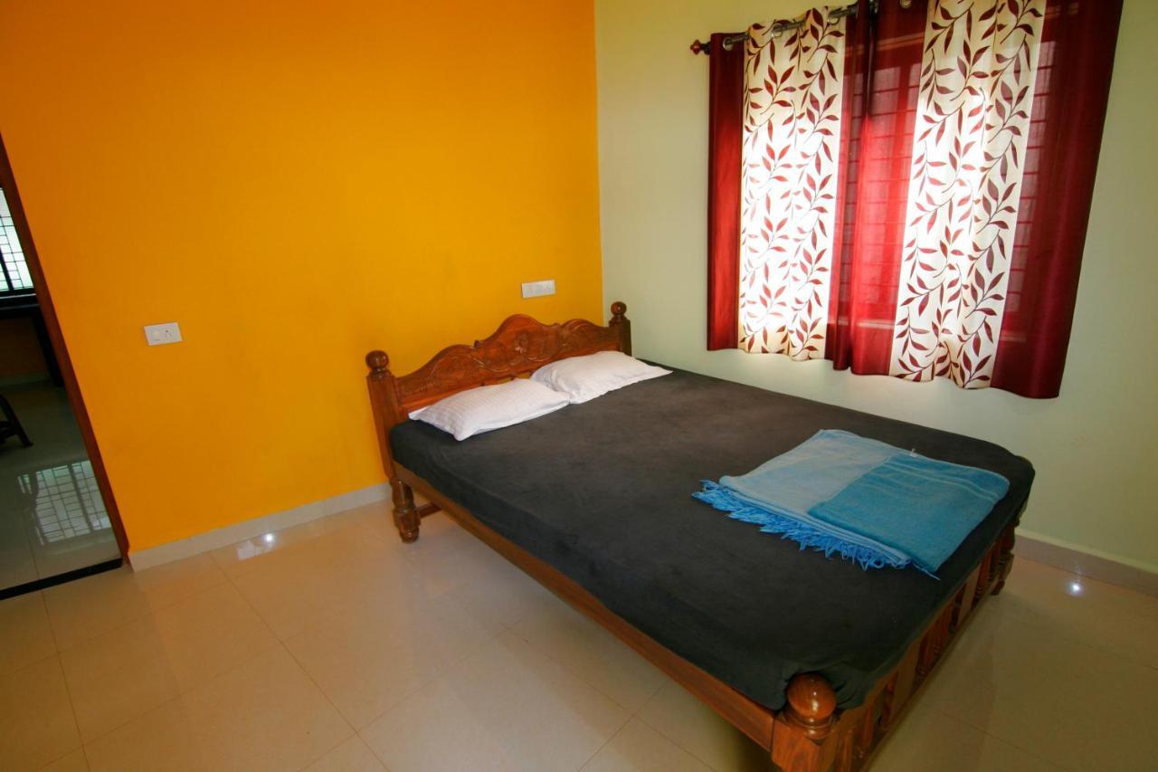 Rudra Holidays Guest House 아람볼 외부 사진