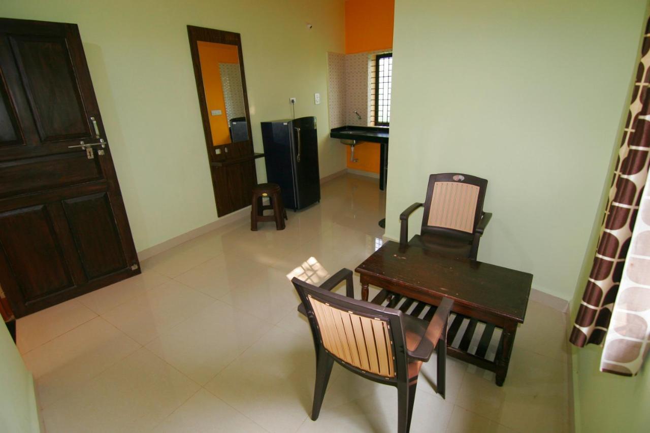 Rudra Holidays Guest House 아람볼 외부 사진