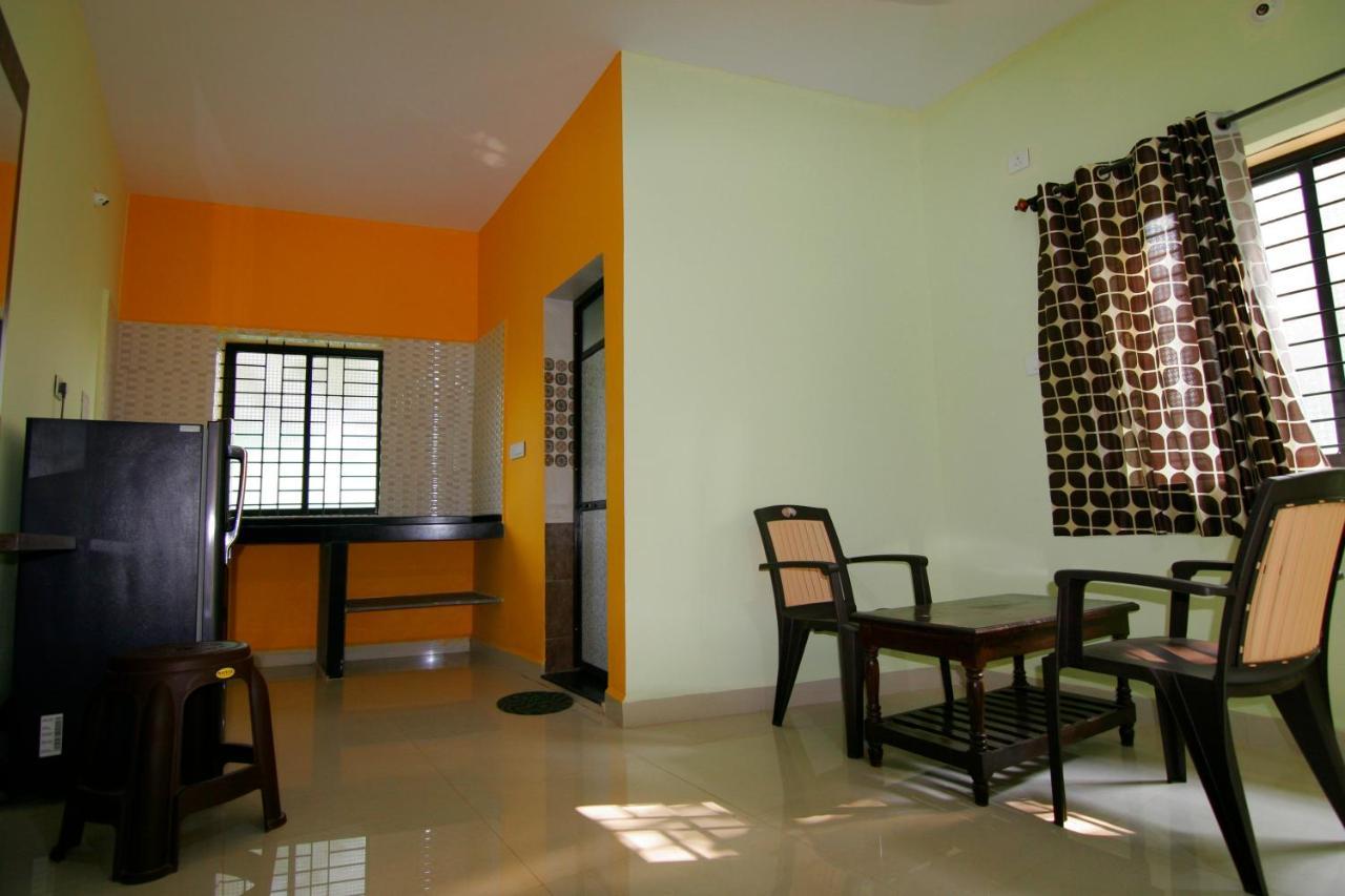 Rudra Holidays Guest House 아람볼 외부 사진
